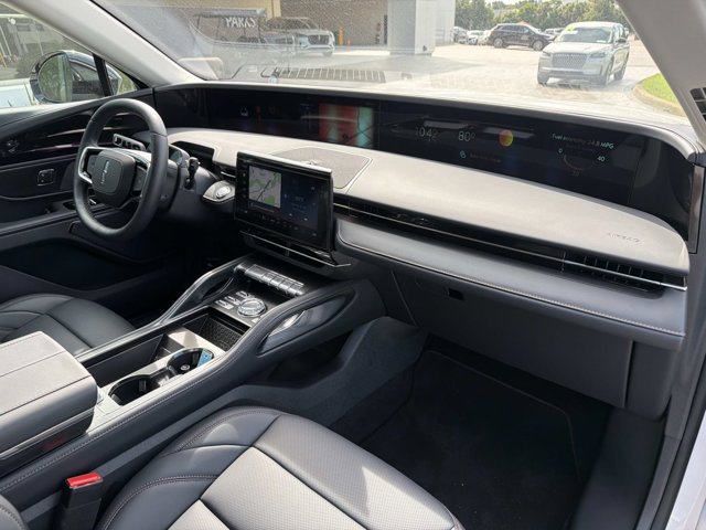 New 2026 Lincoln Nautilus Premier AWD/4WD image 18