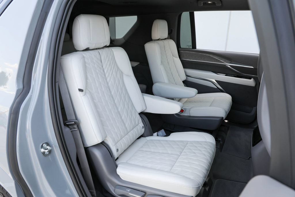 Used 2026 Cadillac Escalade IQL Sport 1 AWD/4WD image 28
