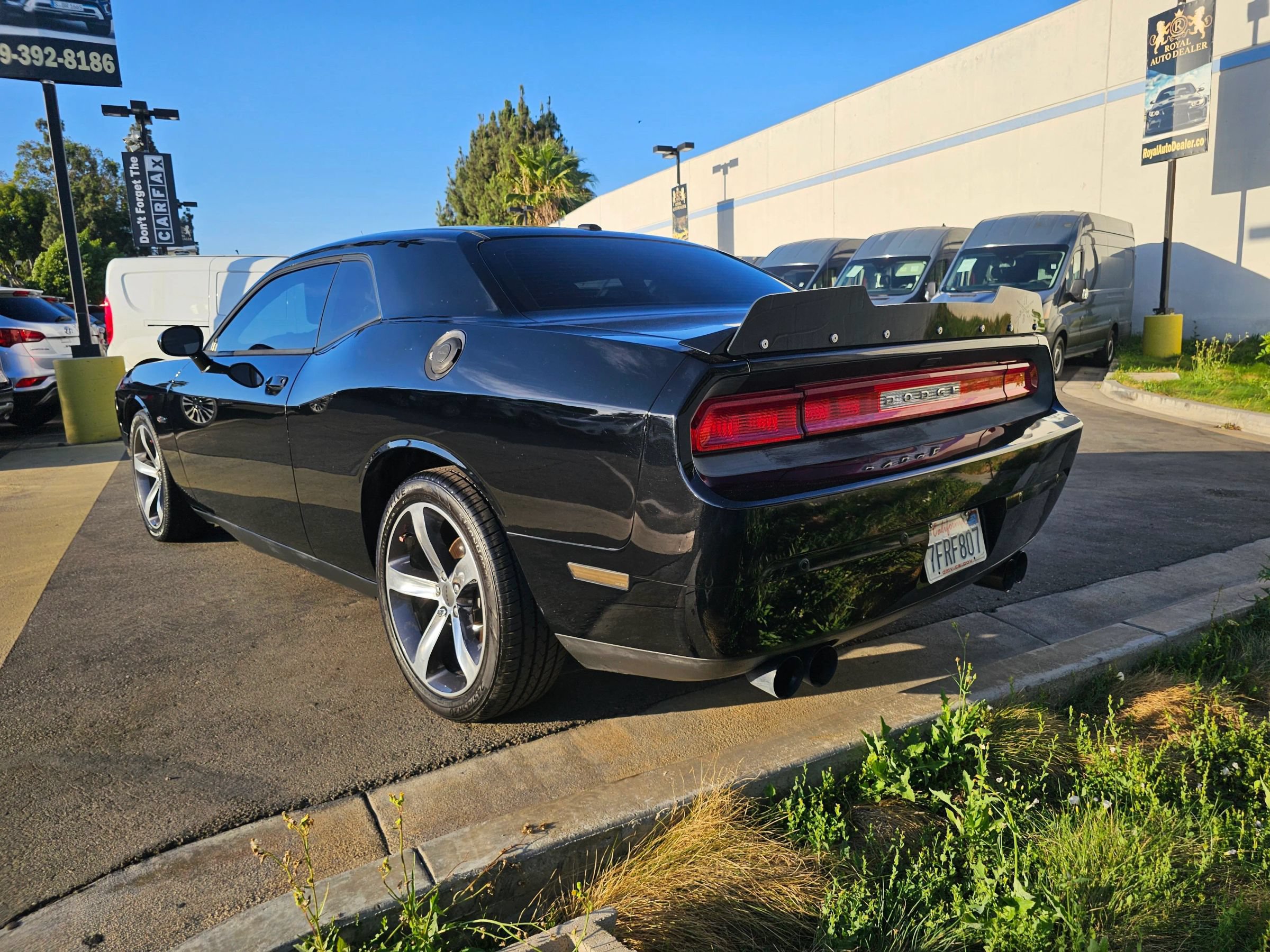 Used 2014 Dodge Challenger SXT RWD image 7
