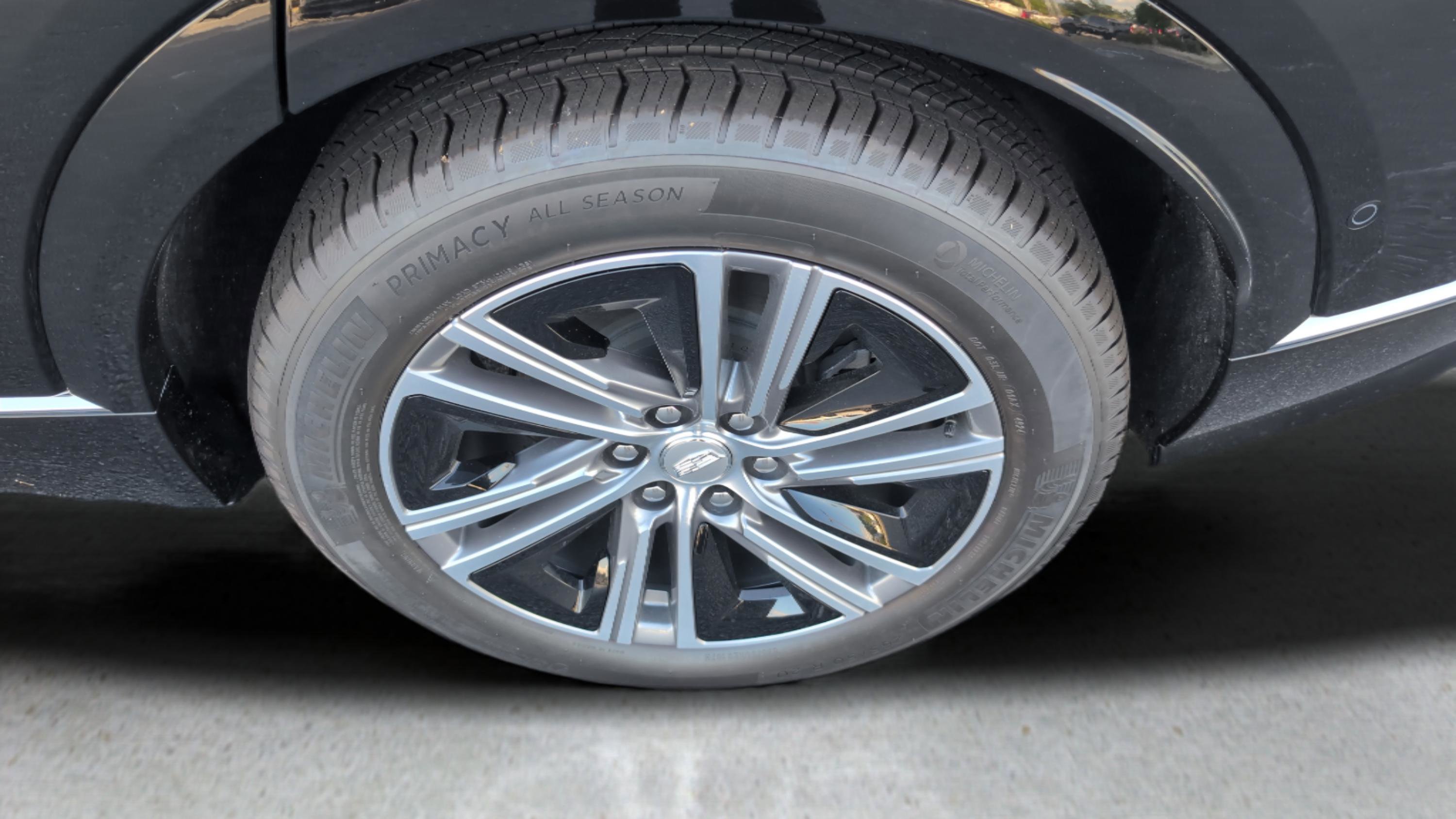 New 2025 Cadillac Lyriq Luxury image 28