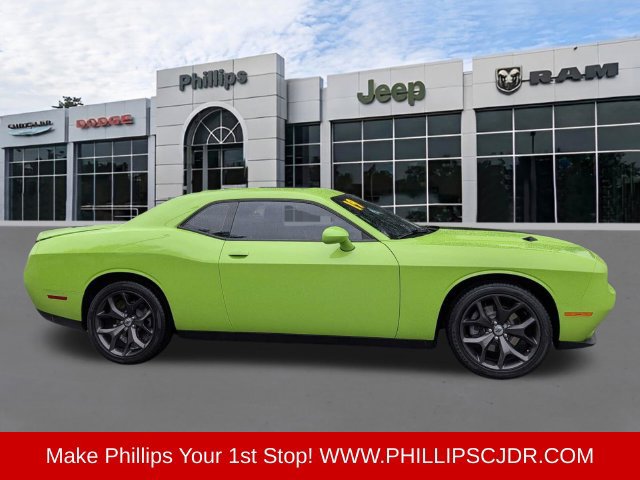 Certified 2019 Dodge Challenger SXT w/ Plus Package RWD image 2
