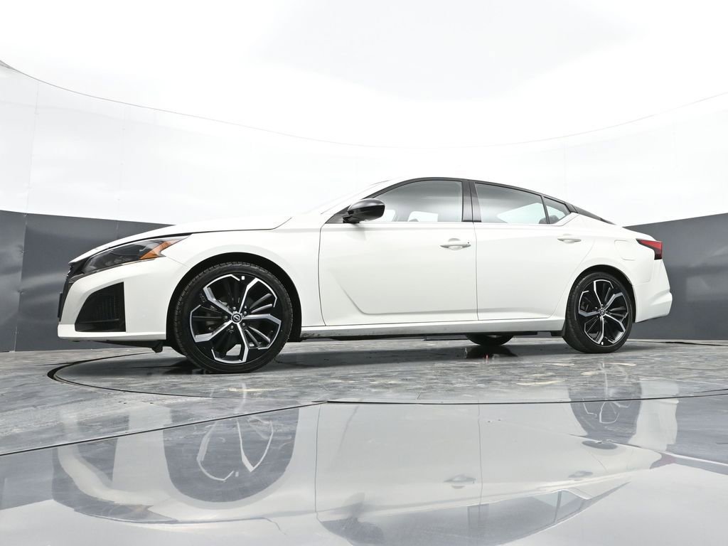 Used 2024 Nissan Altima 2.5 SR image 42
