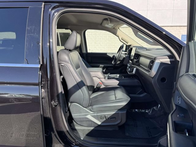 Used 2024 Ford Expedition XLT AWD/4WD image 11