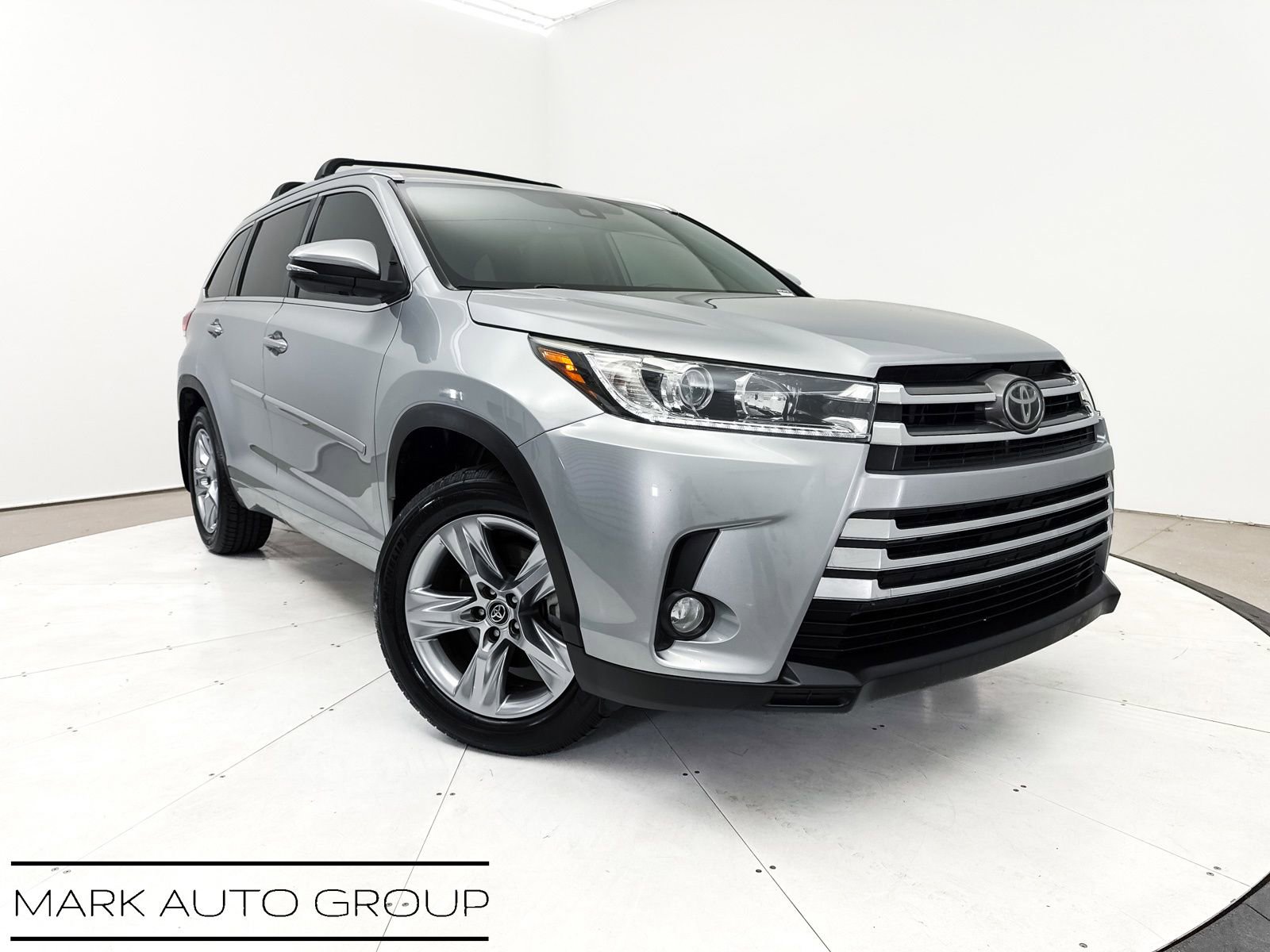 Used 2018 Toyota Highlander Limited AWD/4WD image 1