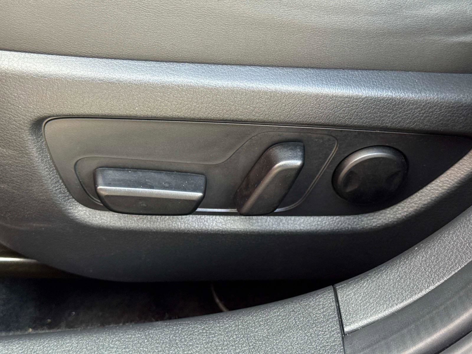 Certified 2025 MAZDA CX-30 AWD 2.5 S w/ Preferred Package image 18