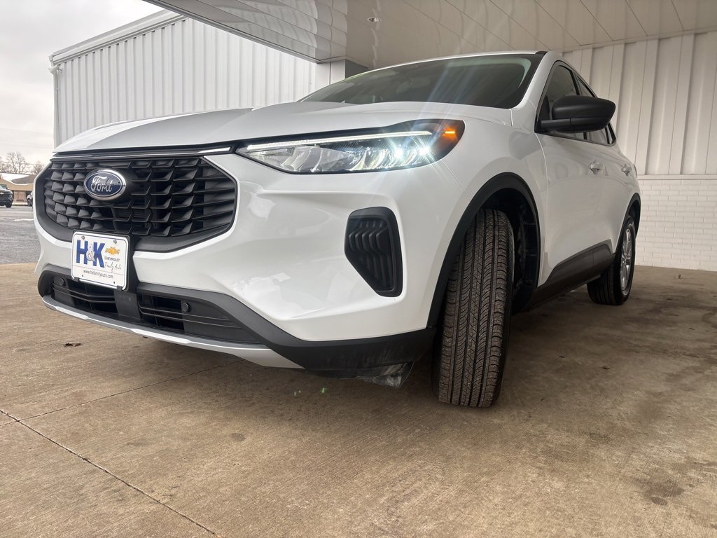 Used 2023 Ford Escape Active image 37