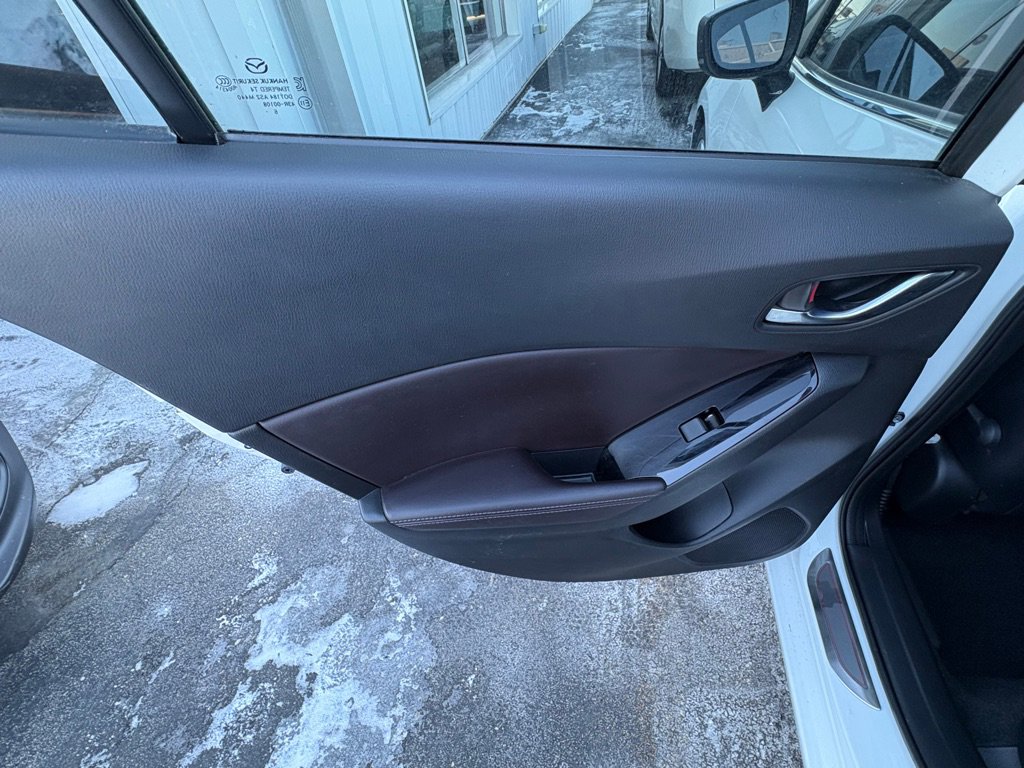 Used 2017 MAZDA MAZDA3 Grand Touring w/ Premium Equipment Package image 12