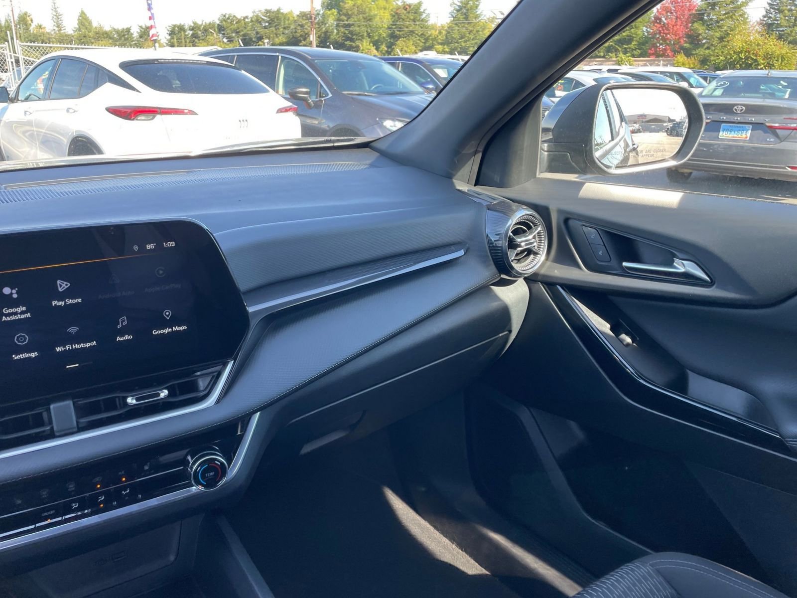 Used 2025 Chevrolet Equinox LT image 34