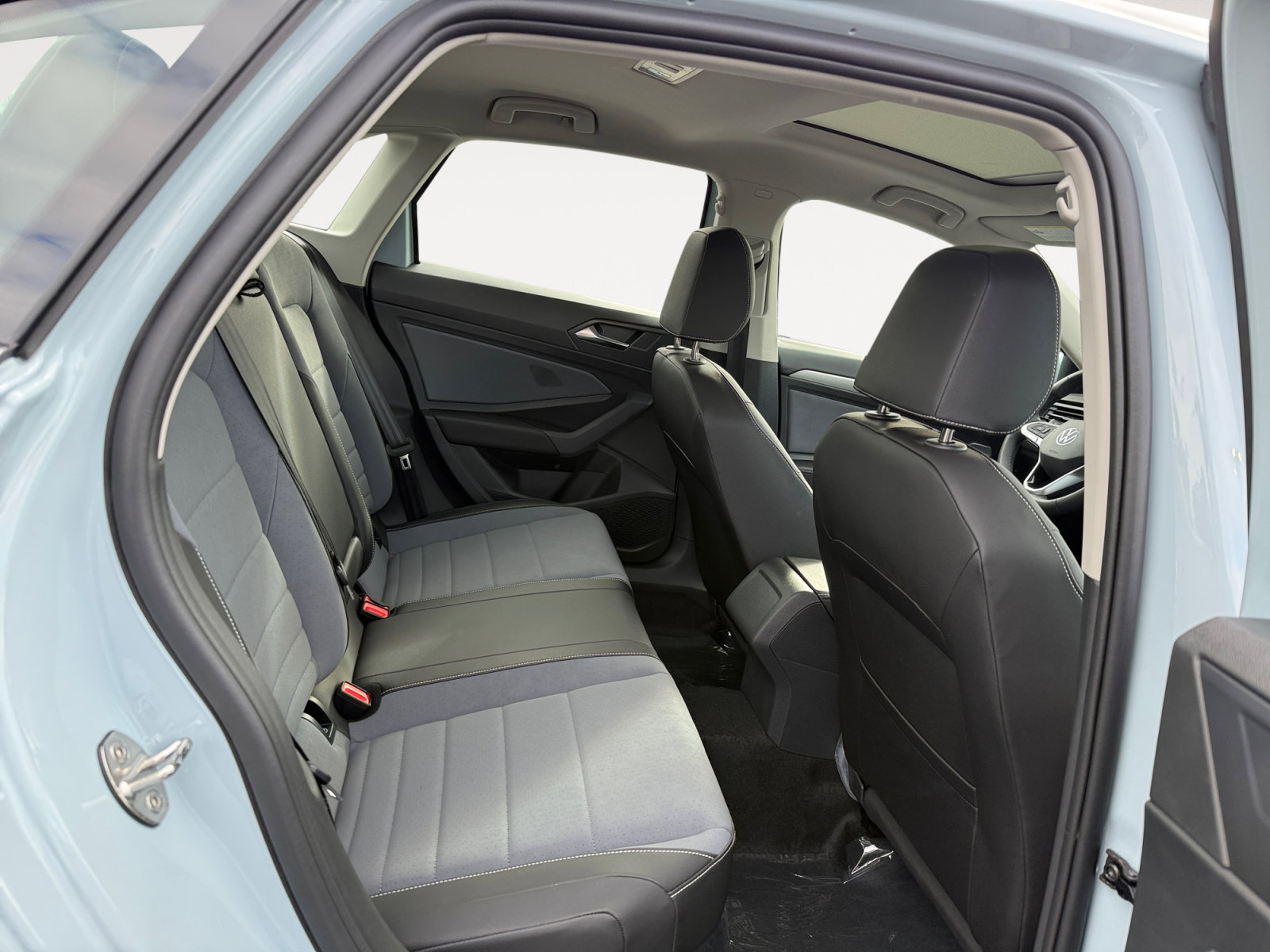 New 2027 Volkswagen Jetta SE FWD image 18