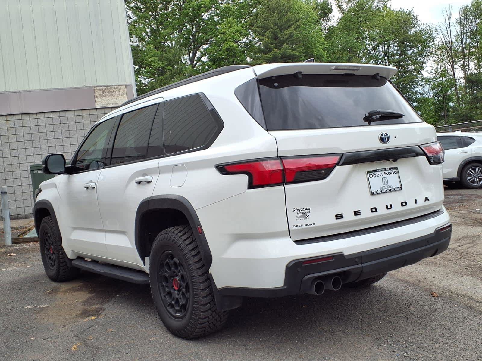 Used 2023 Toyota Sequoia TRD Pro AWD/4WD image 5