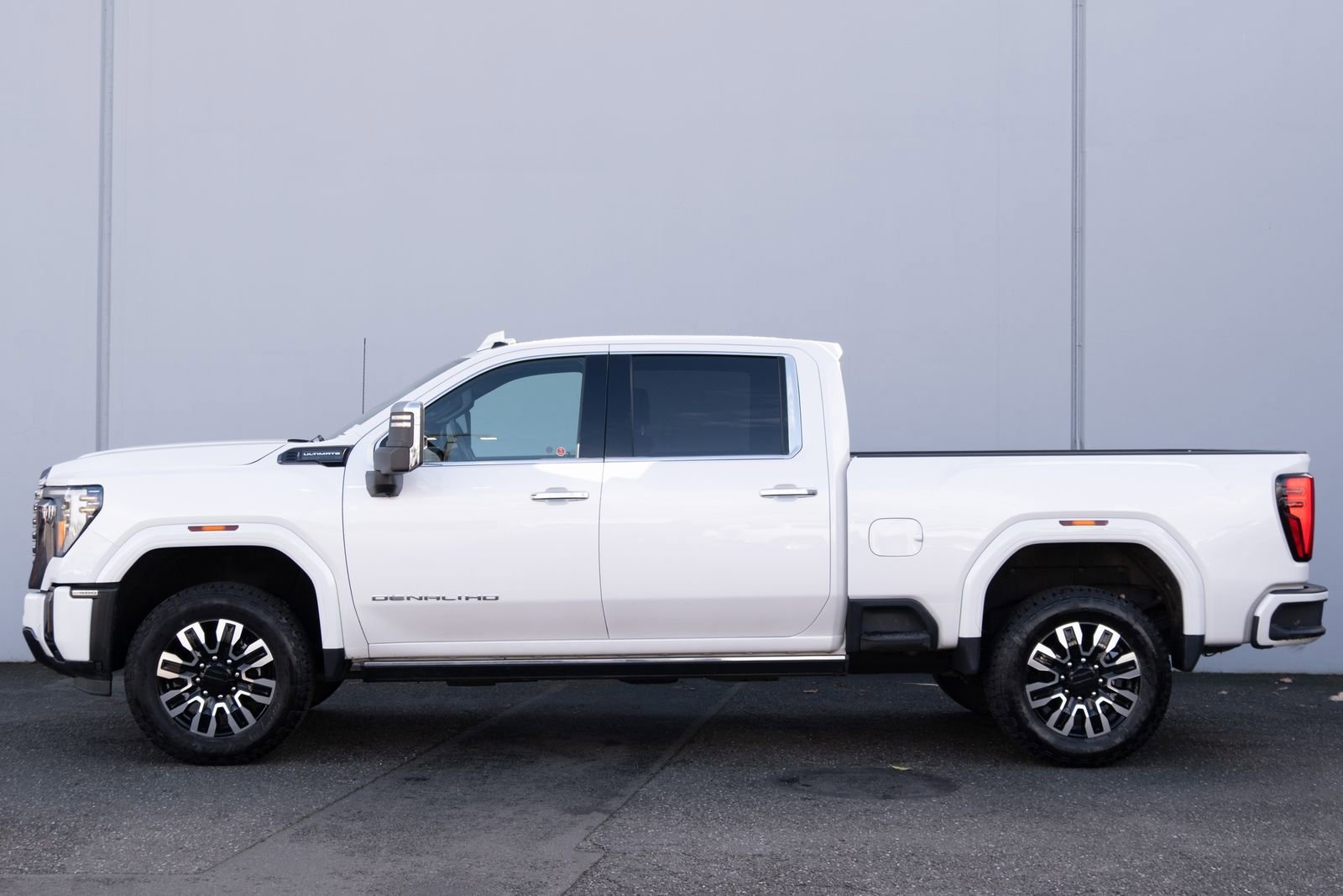 Used 2024 GMC Sierra 2500 Denali Ultimate w/ Max Trailering Package image 36