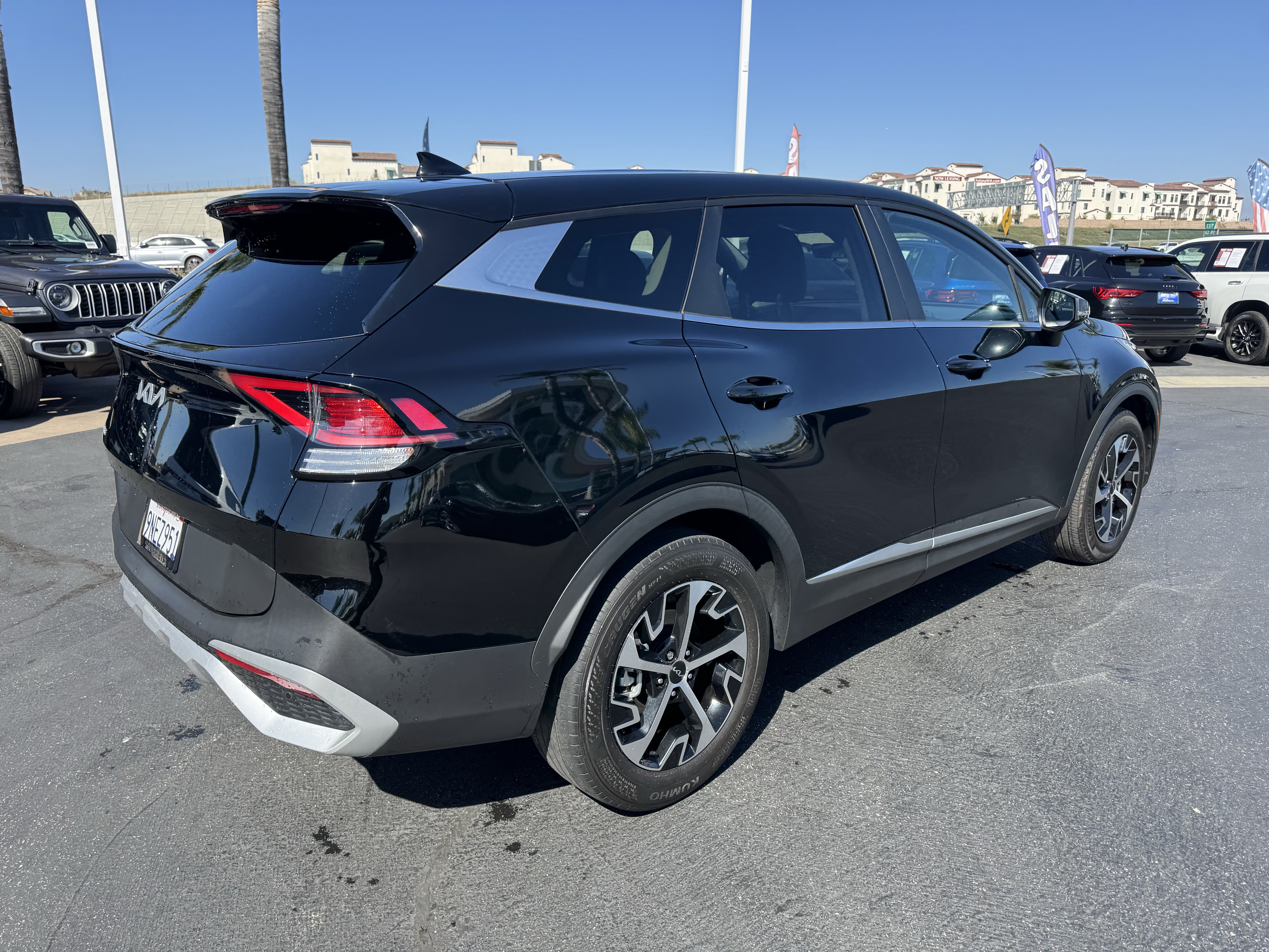 Used 2024 Kia Sportage EX FWD image 9