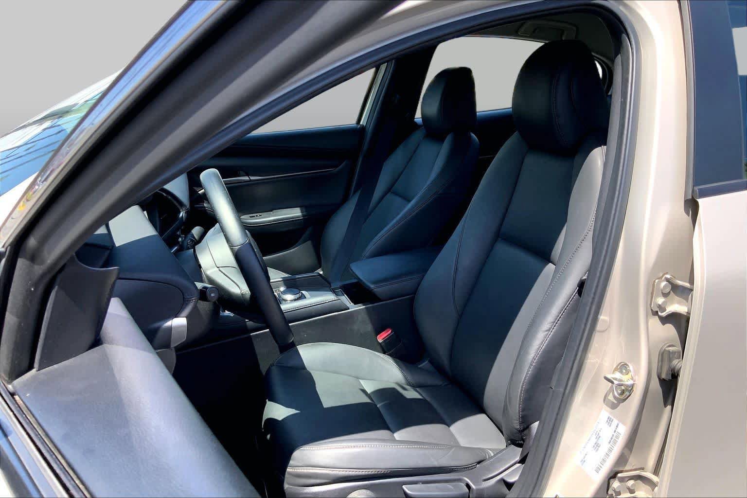 Used 2023 MAZDA MAZDA3 s FWD image 7