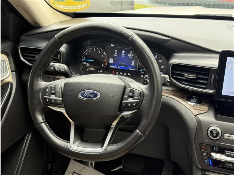 Used 2020 Ford Explorer Limited w/ Class III Trailer Tow Package image 43