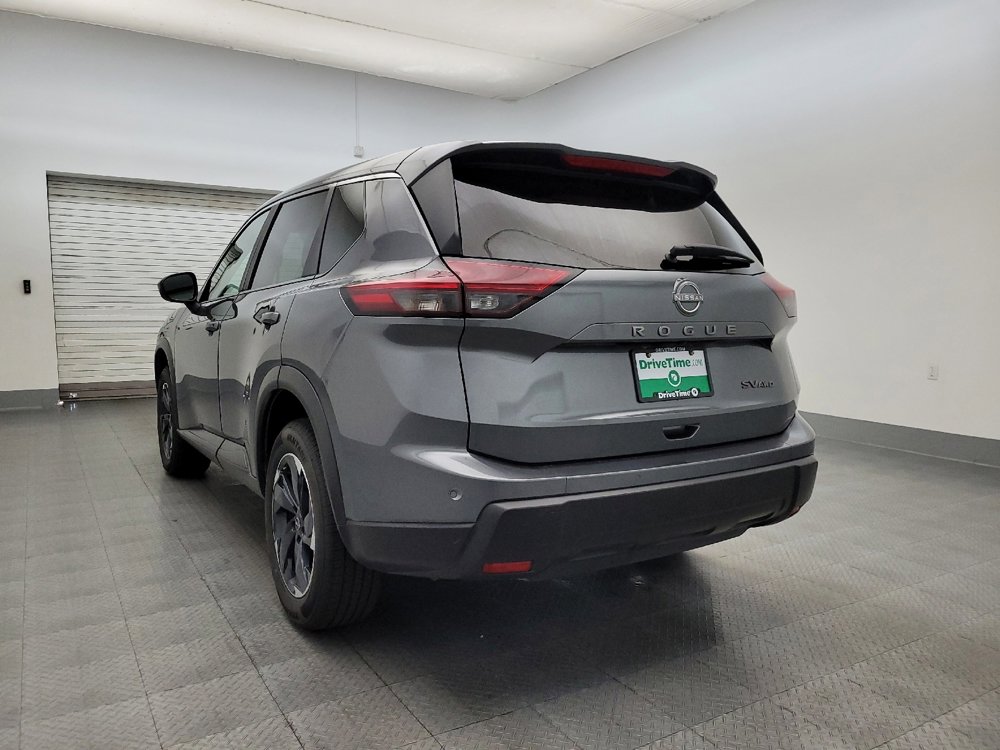 Used 2024 Nissan Rogue SV image 5