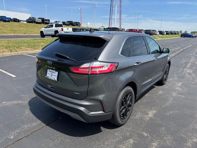 Used 2023 Ford Edge SEL AWD/4WD image 3