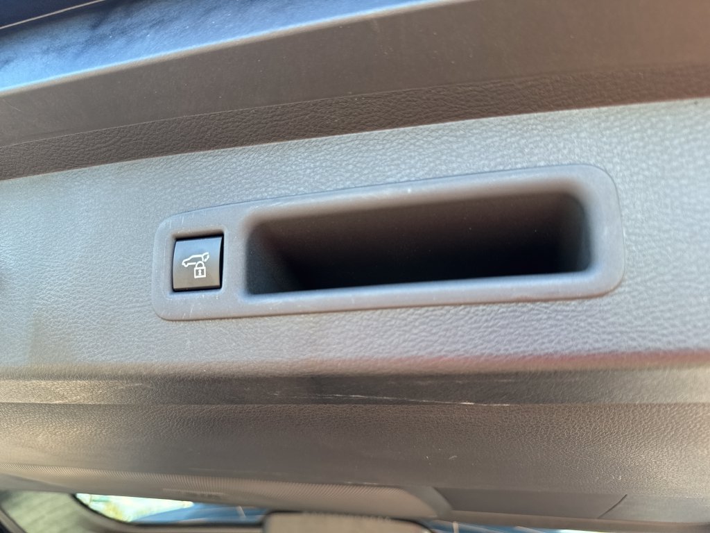 Used 2026 Toyota Sienna XLE AWD/4WD image 39