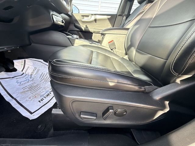 Used 2024 Ford Escape Platinum image 12