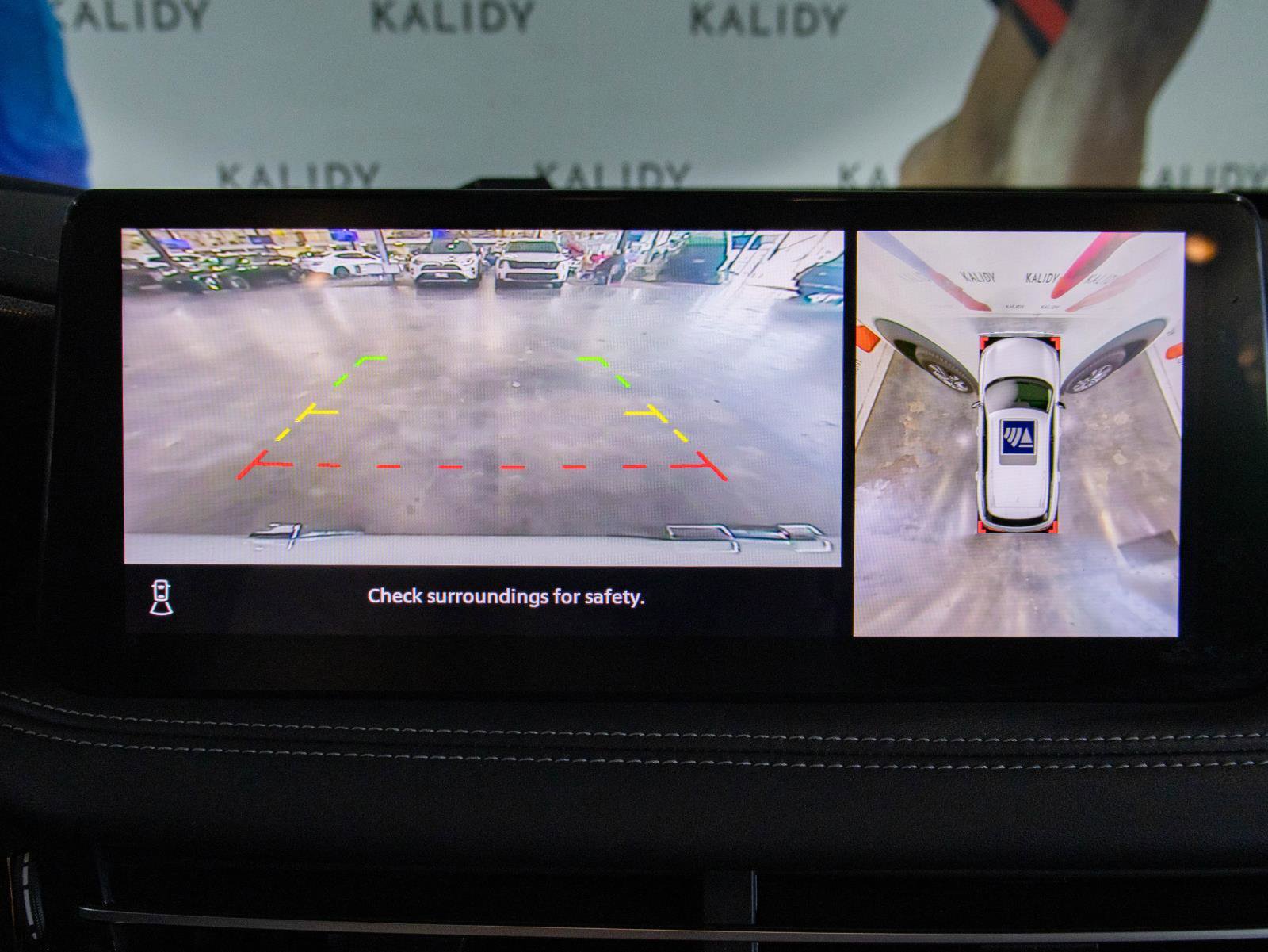 Used 2023 INFINITI QX60 Luxe w/ Performance Audio Package AWD/4WD image 7