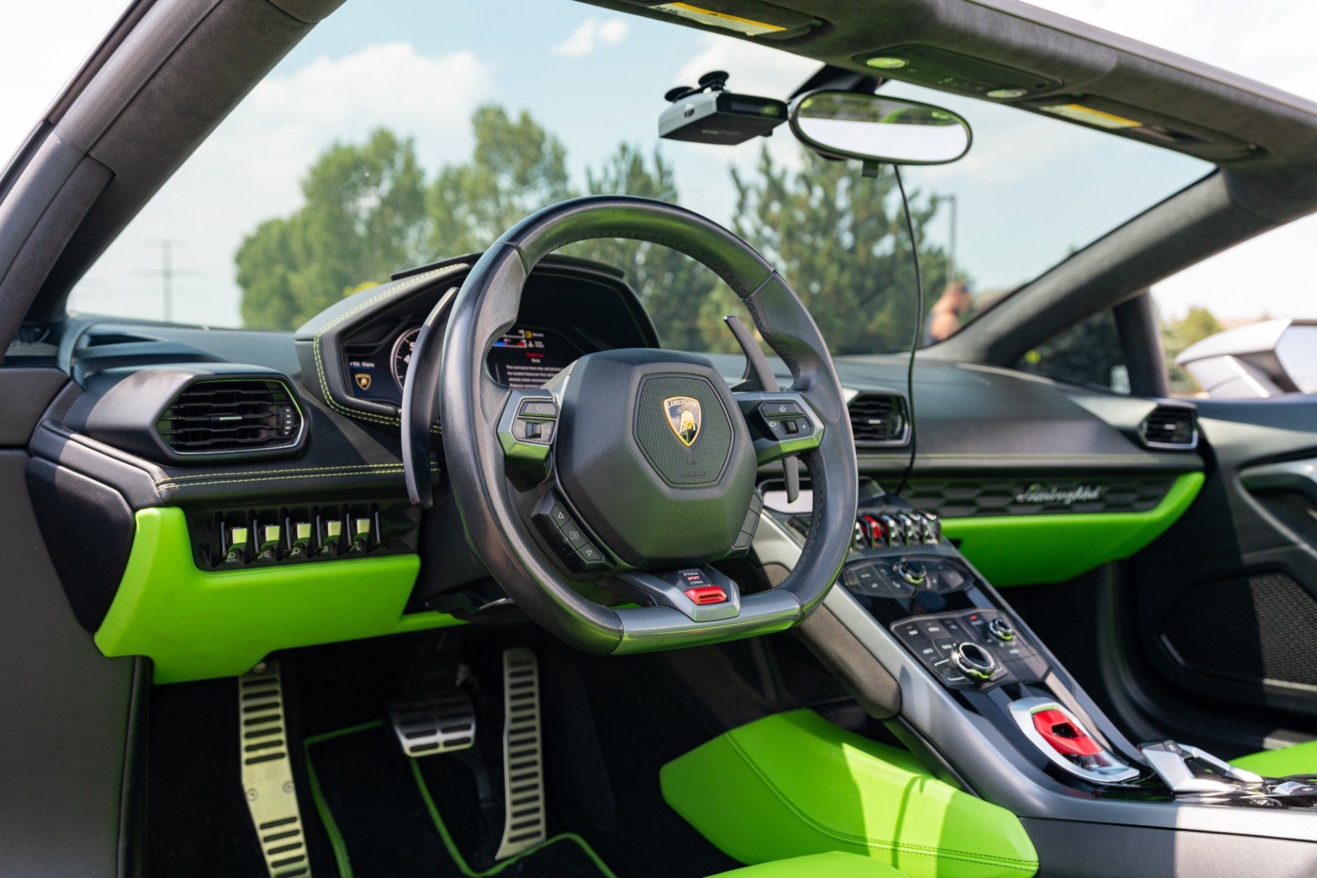 Used 2017 Lamborghini Huracan LP 580-2 RWD image 41