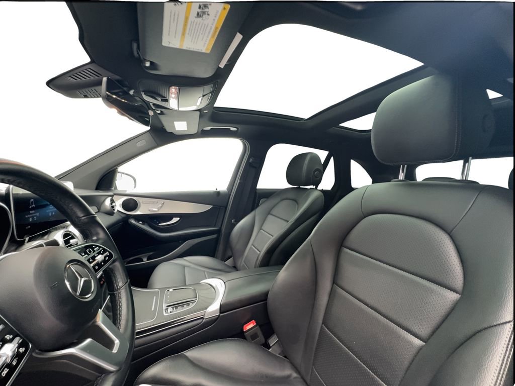 Used 2021 Mercedes-Benz GLC 300 w/ Premium Package image 19