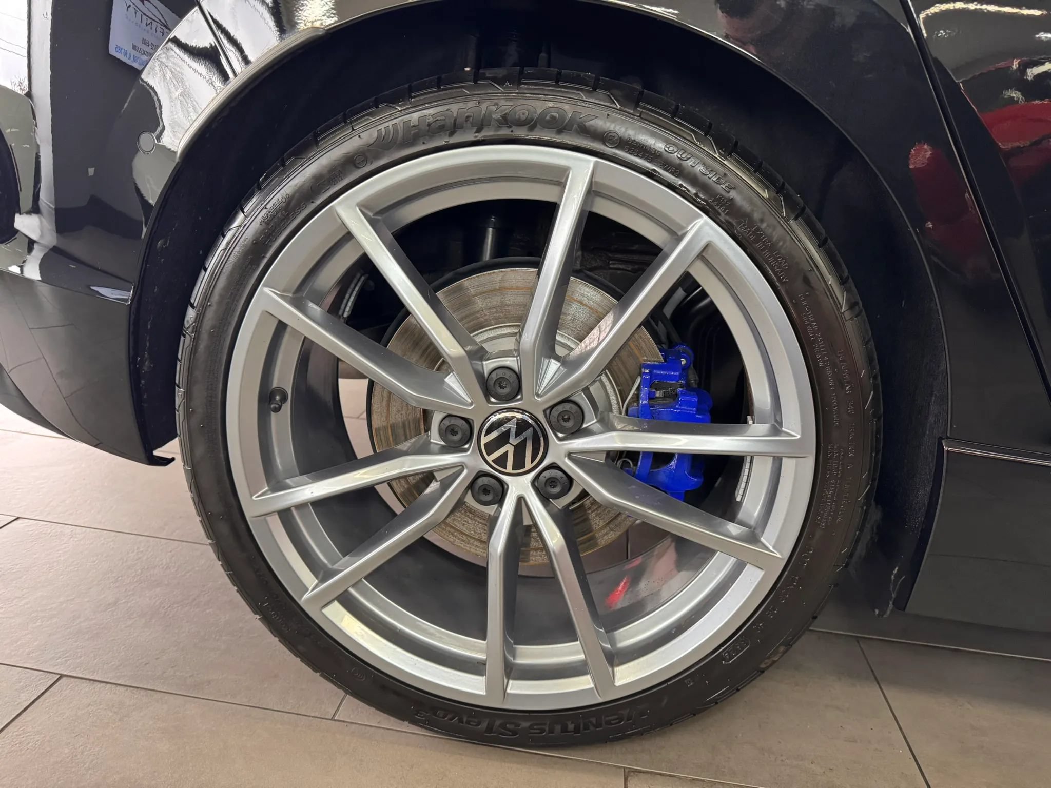 Used 2024 Volkswagen Golf R AWD/4WD image 46