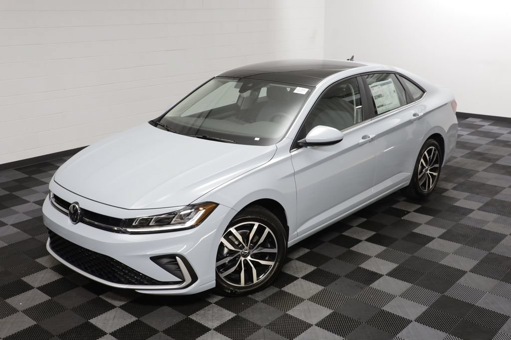 New 2027 Volkswagen Jetta SE FWD image 2