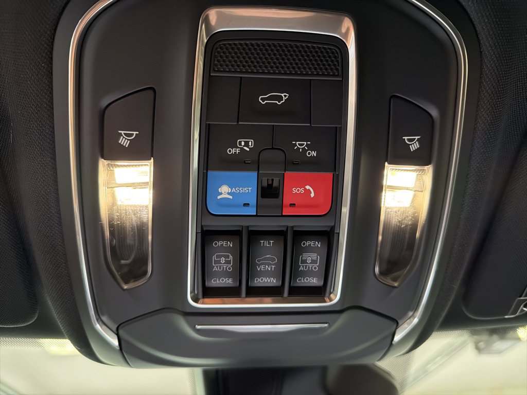 New 2026 Jeep Grand Cherokee Limited w/ Limited Altitude Package AWD/4WD image 16