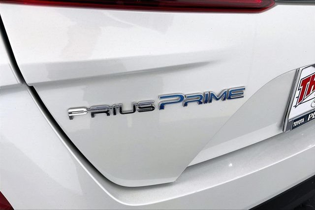 Used 2022 Toyota Prius Prime XLE FWD image 32