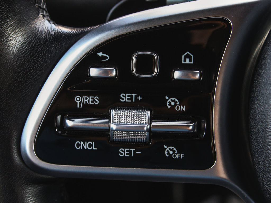Used 2022 Mercedes-Benz GLB 250 4MATIC image 28