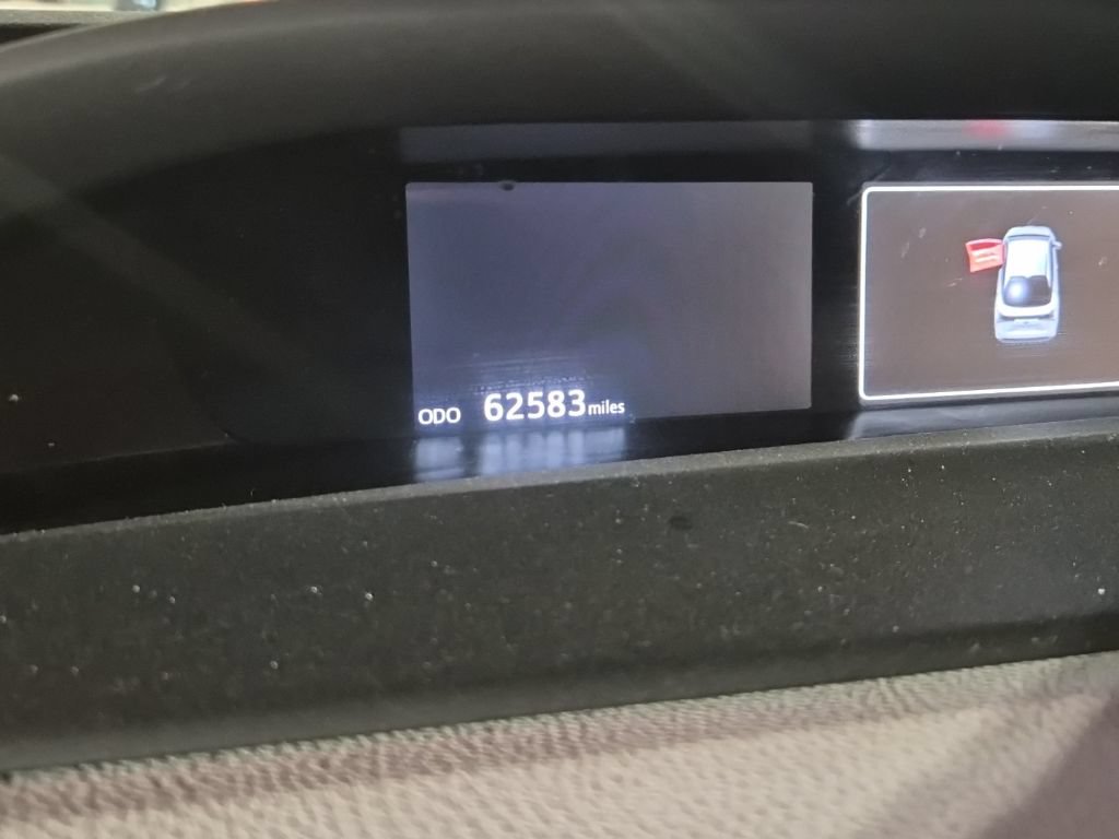 Used 2020 Toyota Prius LE FWD image 8