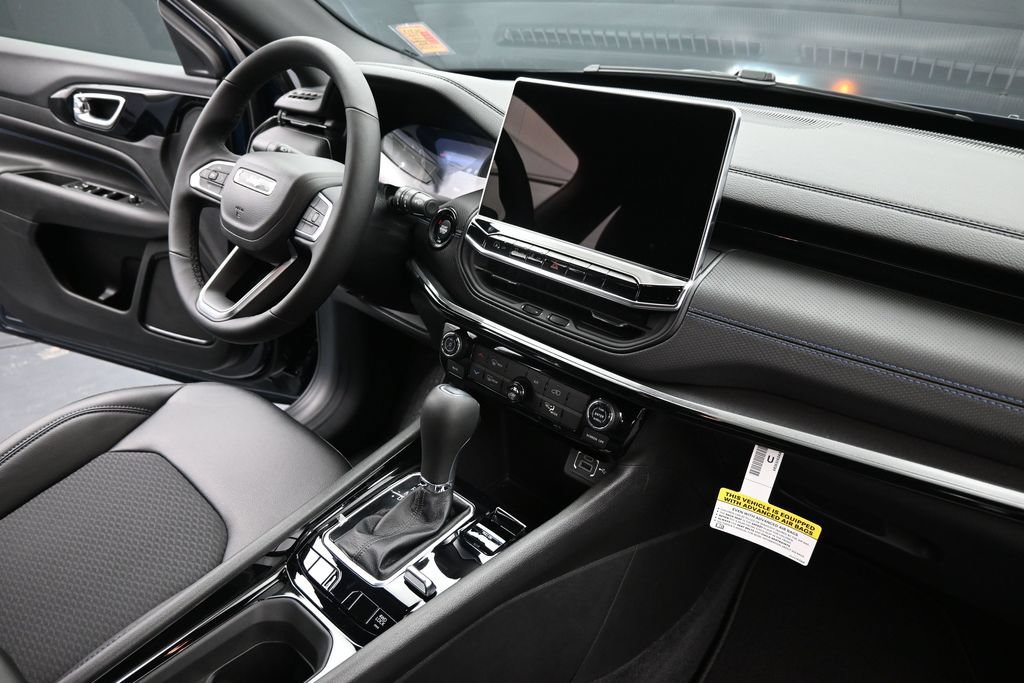 New 2026 Jeep Compass Latitude AWD/4WD image 24