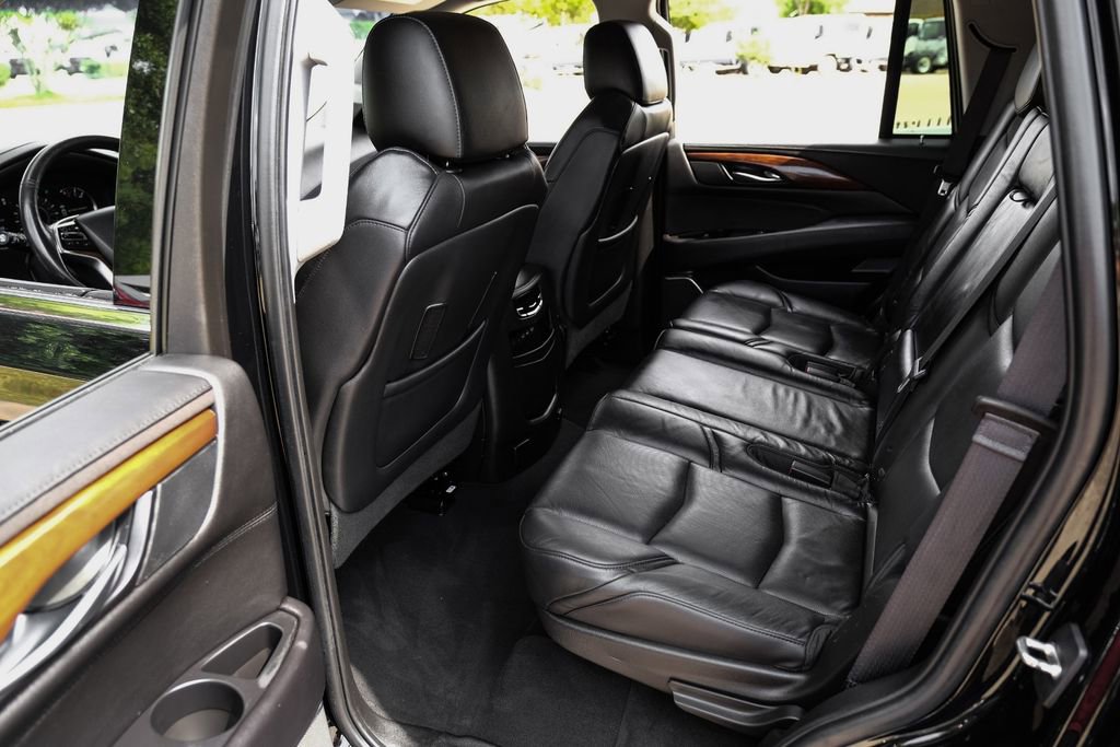 Used 2019 Cadillac Escalade Premium Luxury w/ LPO, Radiant Package RWD image 39