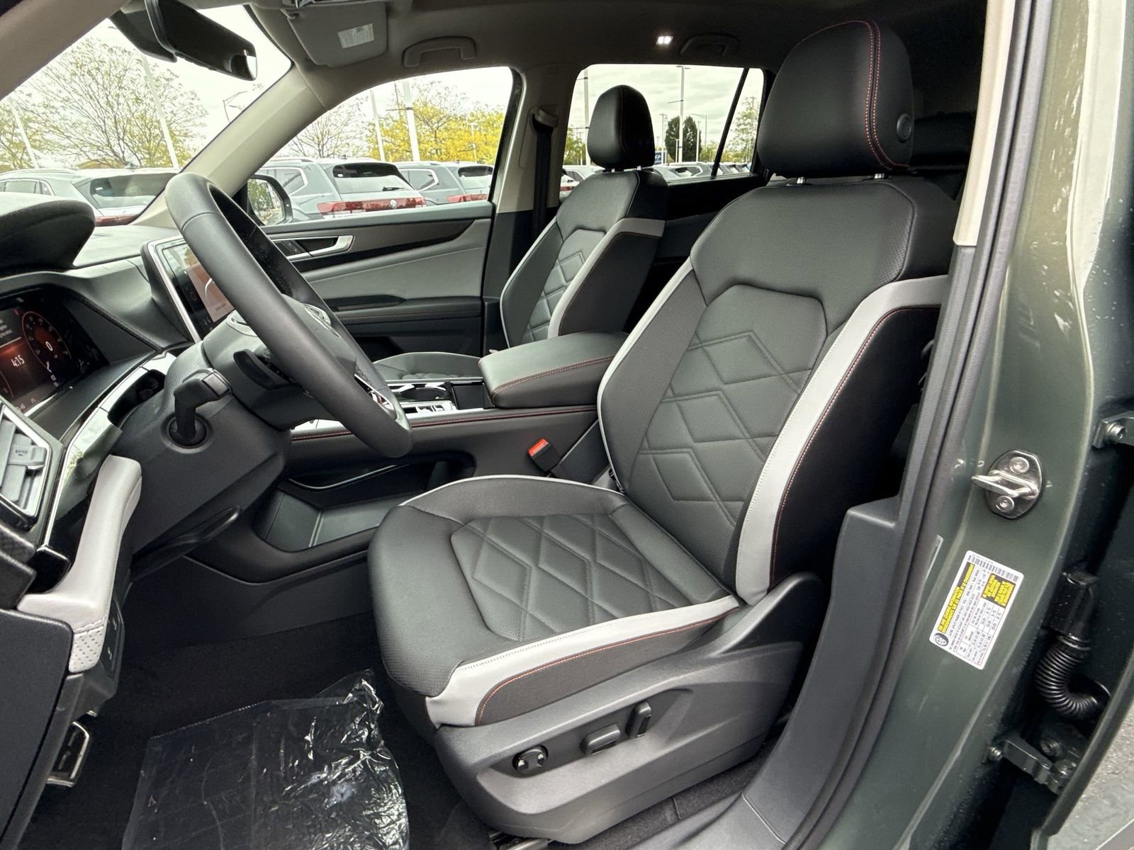 New 2026 Volkswagen Atlas Peak Edition image 12