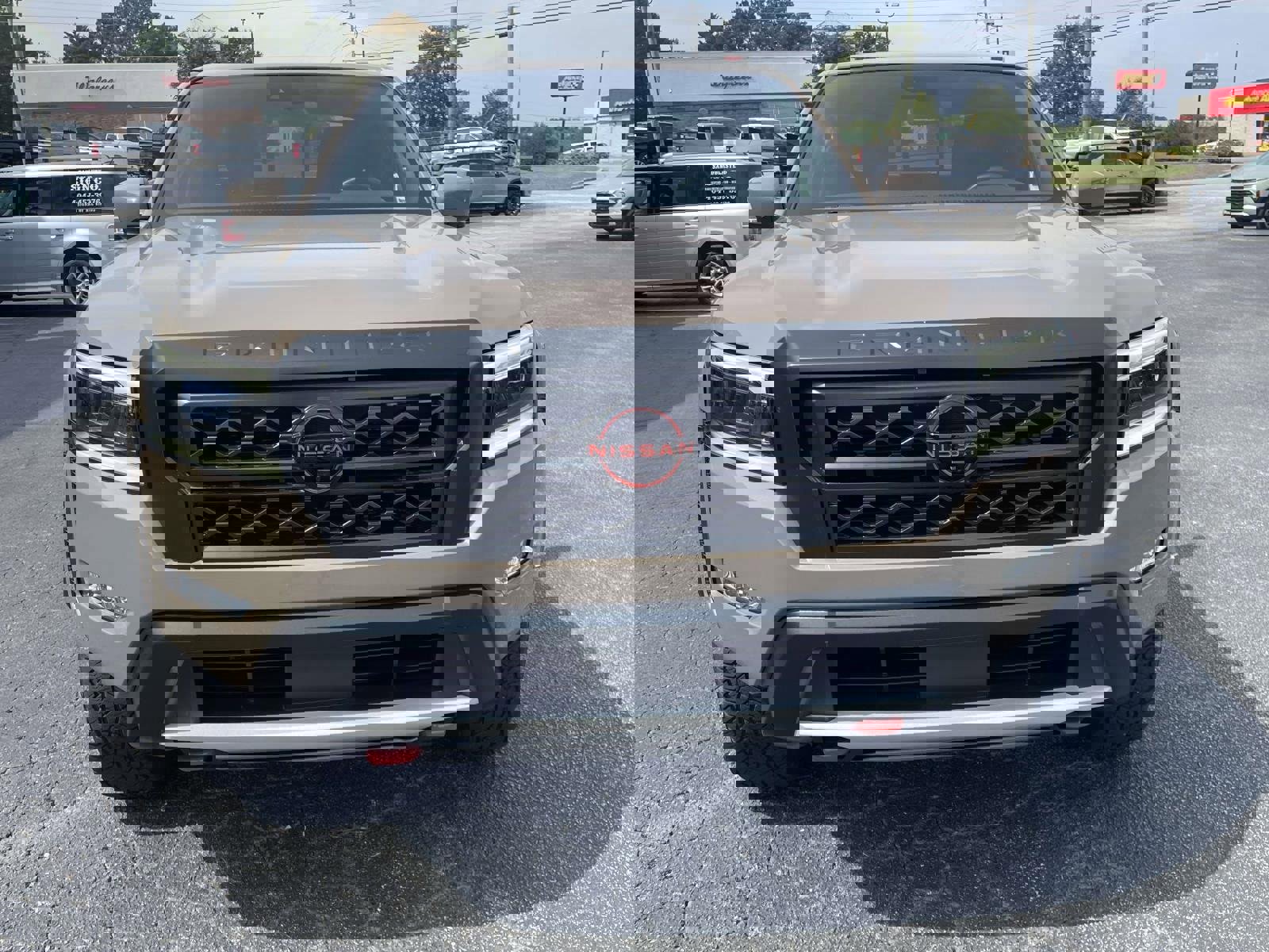 Used 2023 Nissan Frontier PRO-4X w/ Pro Convenience Package image 8