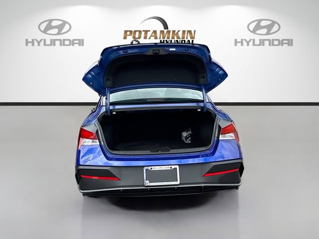 Certified 2026 Hyundai Elantra Sport FWD image 24