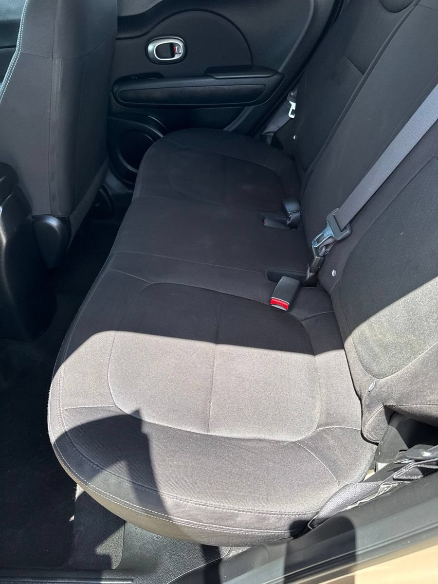 Used 2015 Kia Soul FWD image 17