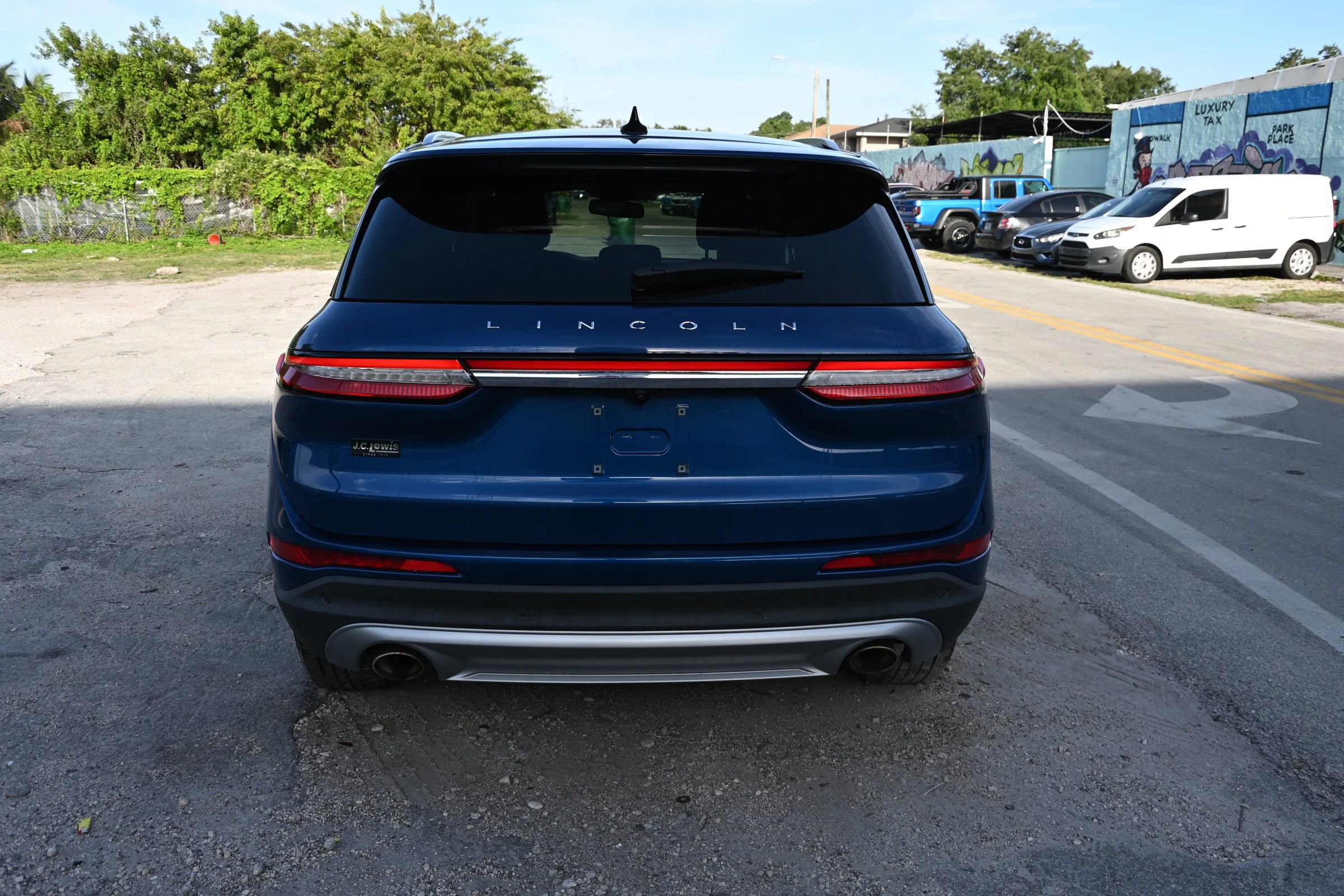 Used 2021 Lincoln Corsair AWD w/ Equipment Group 101A image 4