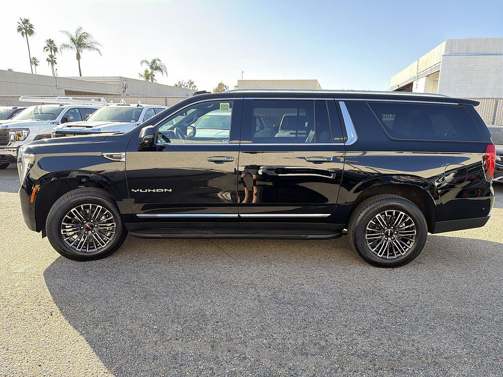 Used 2026 GMC Yukon XL Elevation RWD image 8