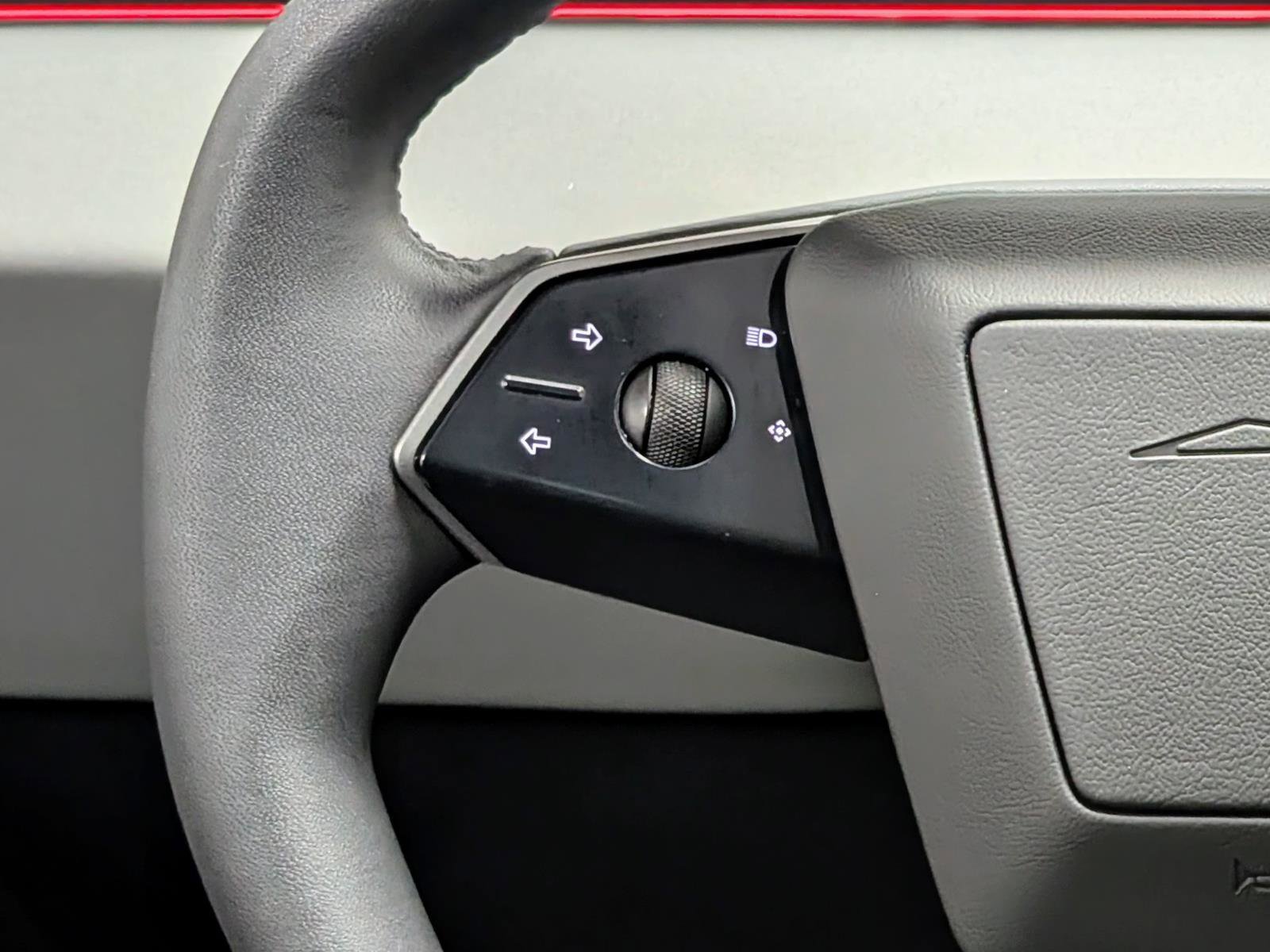 Used 2025 Tesla Cybertruck AWD Crew Cab image 35