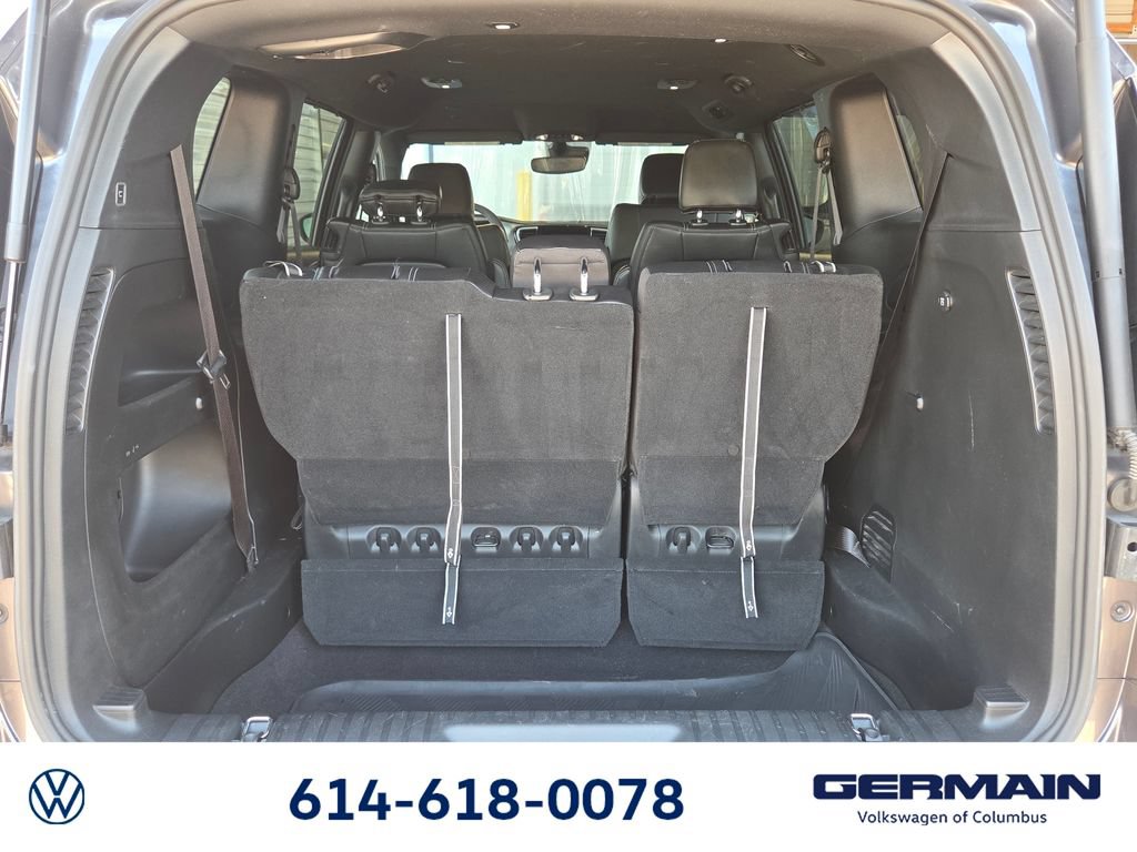 Used 2023 Chrysler Pacifica Touring-L w/ S Appearance Package AWD/4WD image 24