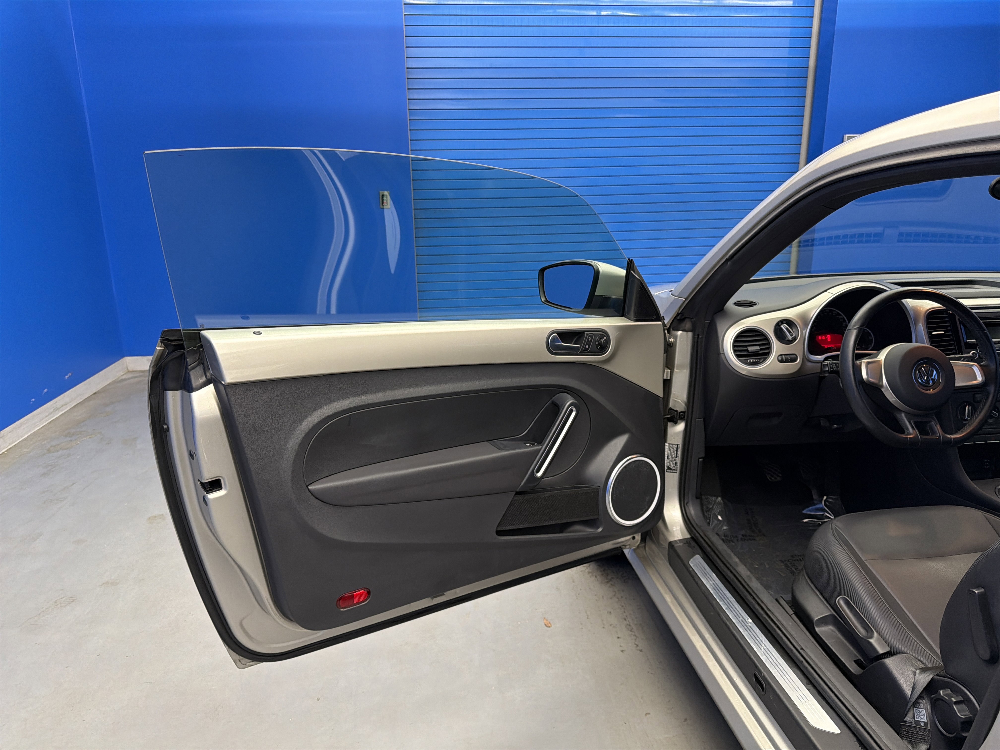 Used 2013 Volkswagen Beetle 2.5 image 10