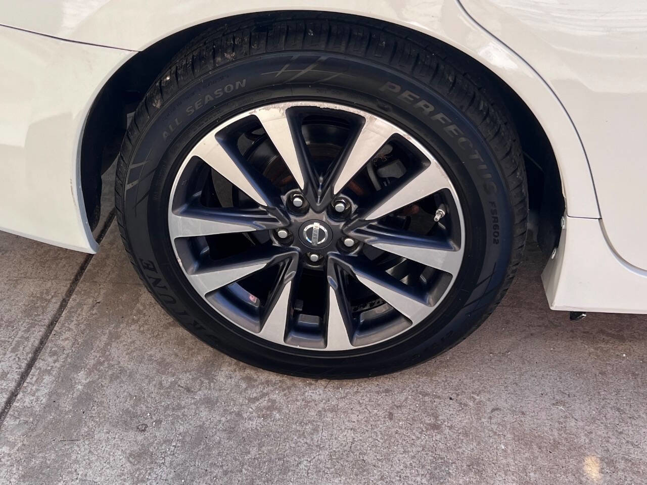 Used 2018 Nissan Altima 2.5 SL FWD image 10