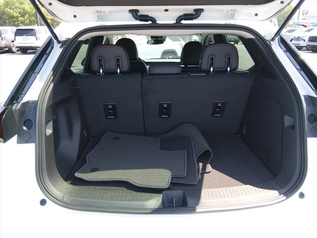 New 2027 Chevrolet Bolt RS FWD image 7