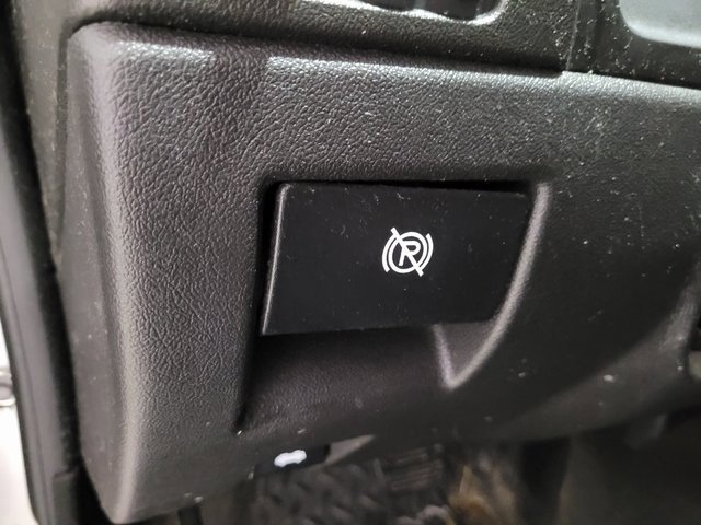 Used 2012 GMC Canyon SLE image 32