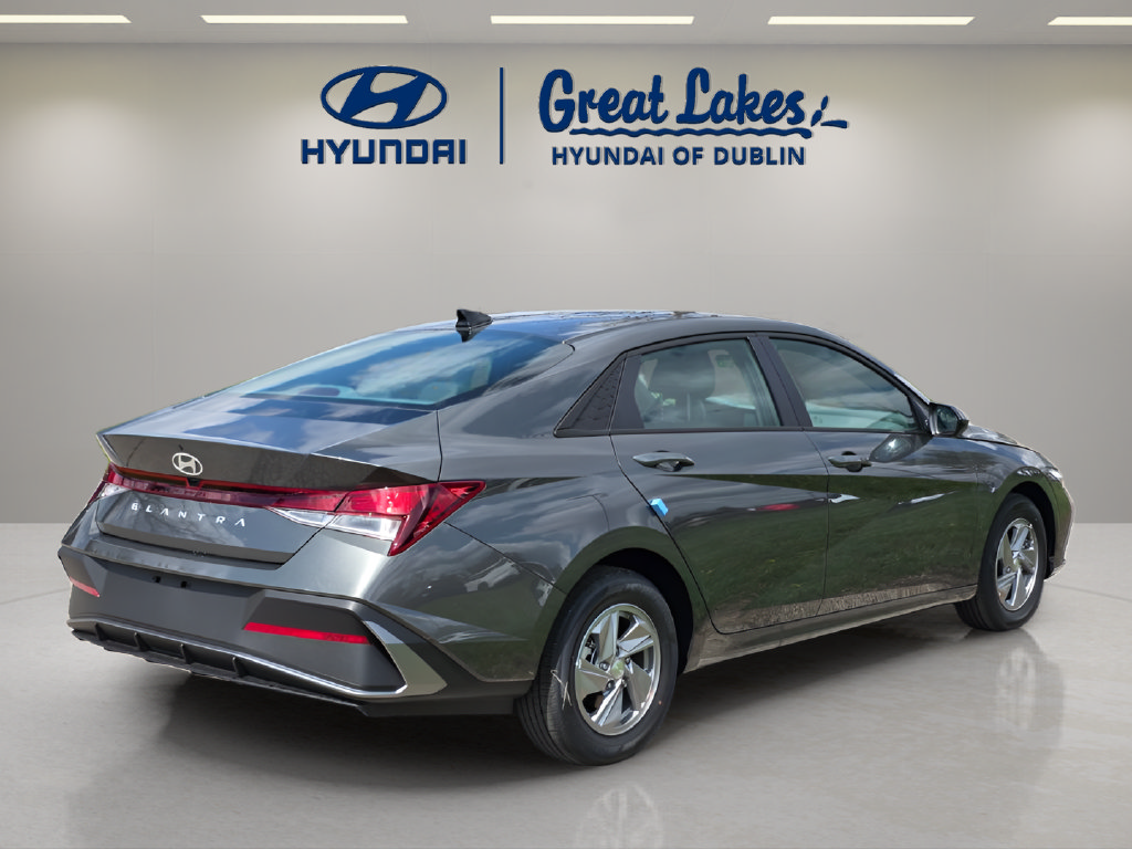 New 2026 Hyundai Elantra SE w/ Cargo Package FWD image 5