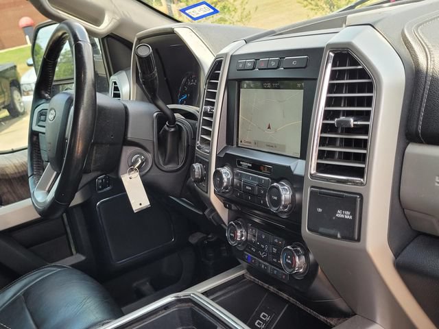Used 2017 Ford F250 Lariat w/ Lariat Value Package AWD/4WD image 11