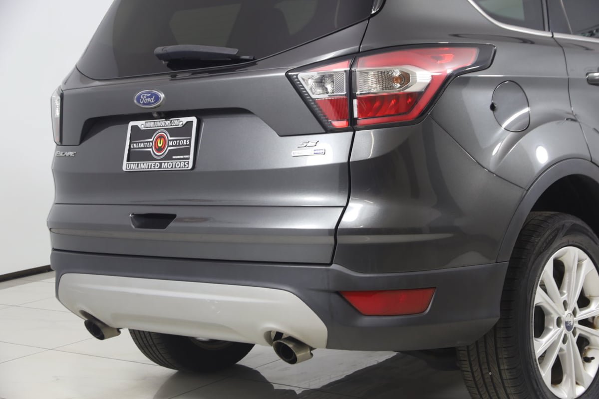Used 2017 Ford Escape SE AWD/4WD image 32