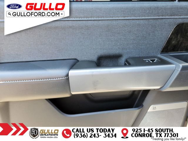 Used 2023 Ford F250 Lariat w/ Lariat Ultimate Package AWD/4WD image 16