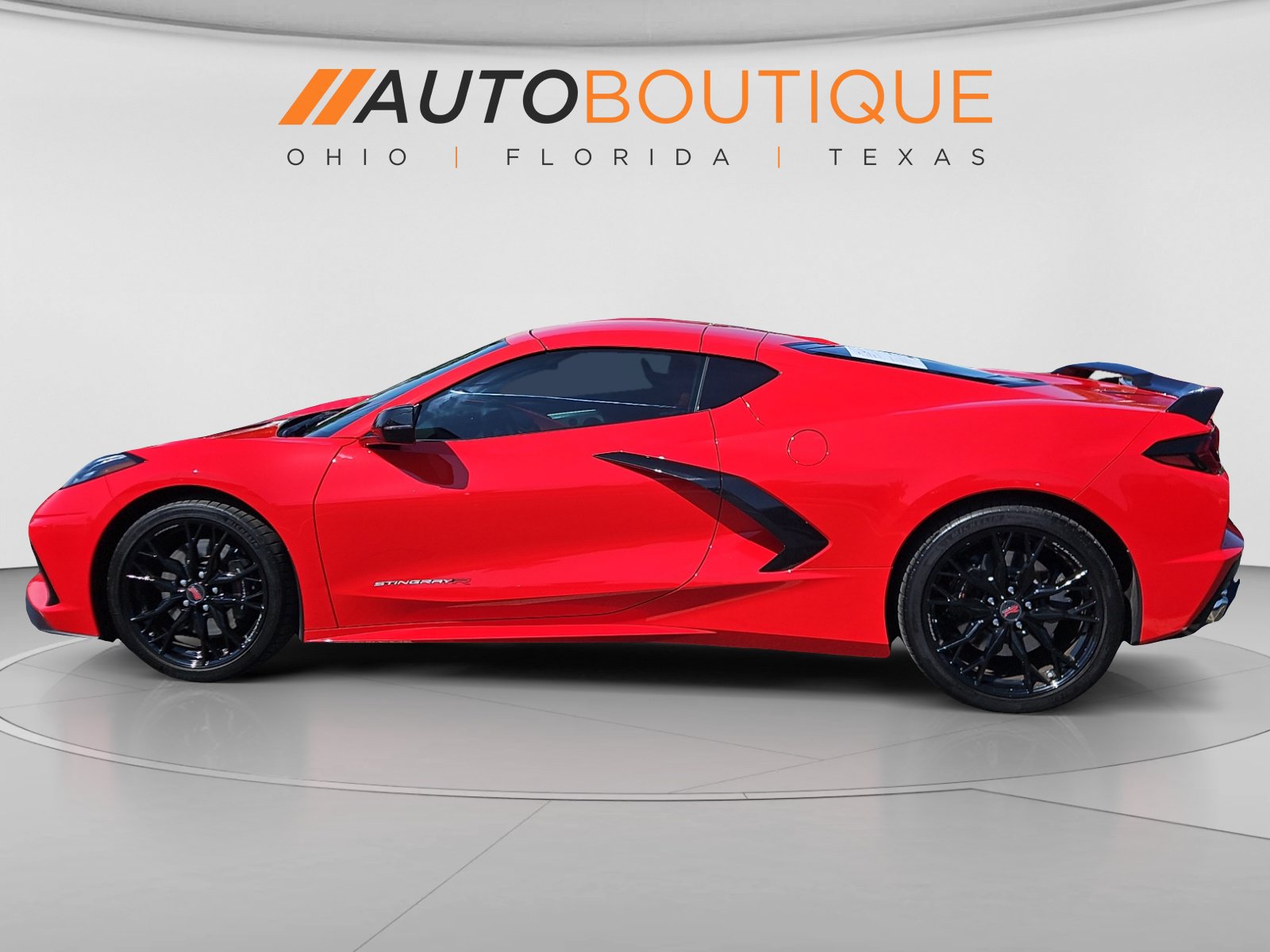 Used 2024 Chevrolet Corvette Stingray Preferred Cpe w/ Z51 Performance Package RWD image 2